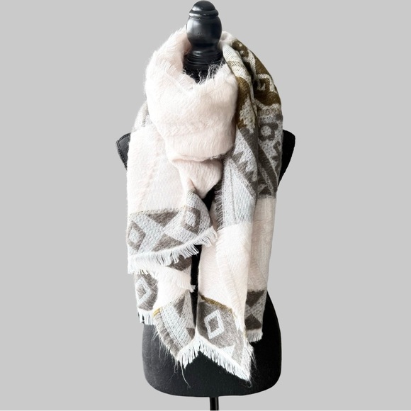ETEREO Soft Fluffy Patchwork Tie Southwestern Pattern Fringe Scarf Wrap - Picture 1 of 10